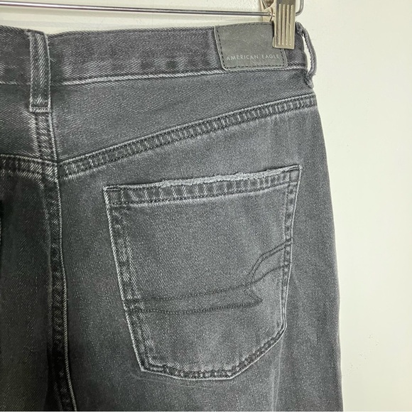American Eagle Outfitters relaxed mom jeans black distressed 6 X-long trendy - Picture 3 of 8